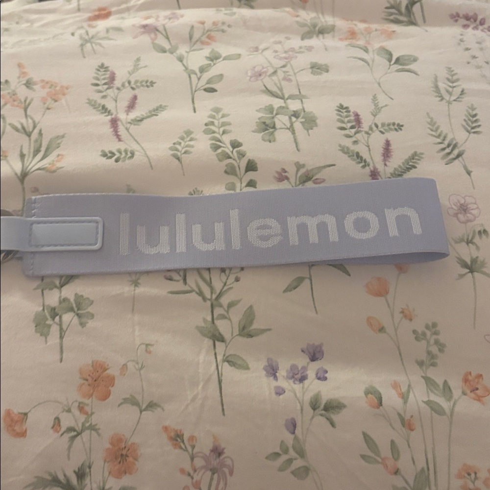 Blue Lululemon Never Lost Keychain - Picture 4 of 4